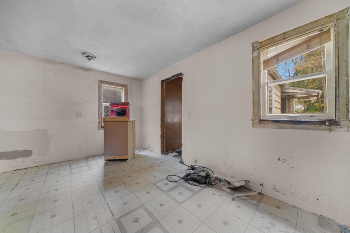 528 Olive, LOVES PARK, Illinois 61111, 2 Bedrooms Bedrooms, ,1 BathroomBathrooms,House,For Sale,Olive,202507007