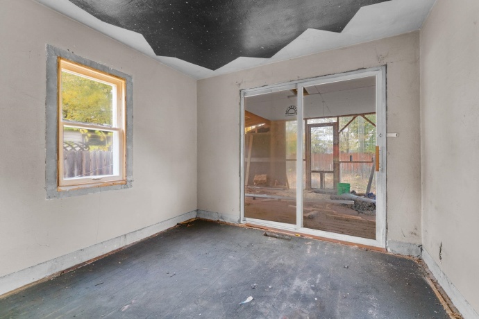 528 Olive, LOVES PARK, Illinois 61111, 2 Bedrooms Bedrooms, ,1 BathroomBathrooms,House,For Sale,Olive,202507007