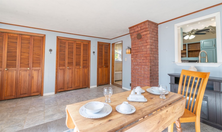 933 Stephenson, FREEPORT, Illinois 61032, 3 Bedrooms Bedrooms, ,2 BathroomsBathrooms,House,For Sale,Stephenson,202507013