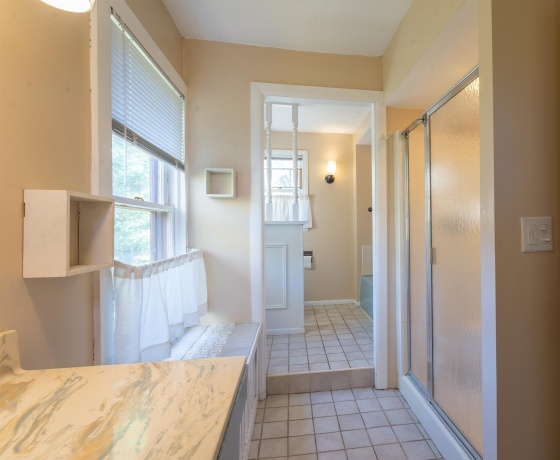 933 Stephenson, FREEPORT, Illinois 61032, 3 Bedrooms Bedrooms, ,2 BathroomsBathrooms,House,For Sale,Stephenson,202507013