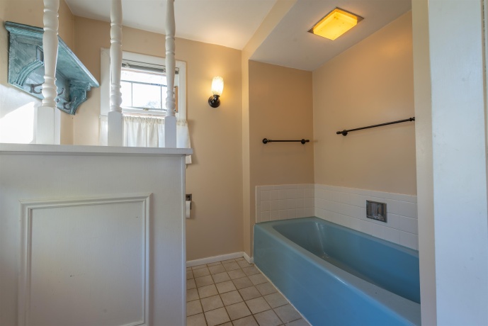 933 Stephenson, FREEPORT, Illinois 61032, 3 Bedrooms Bedrooms, ,2 BathroomsBathrooms,House,For Sale,Stephenson,202507013