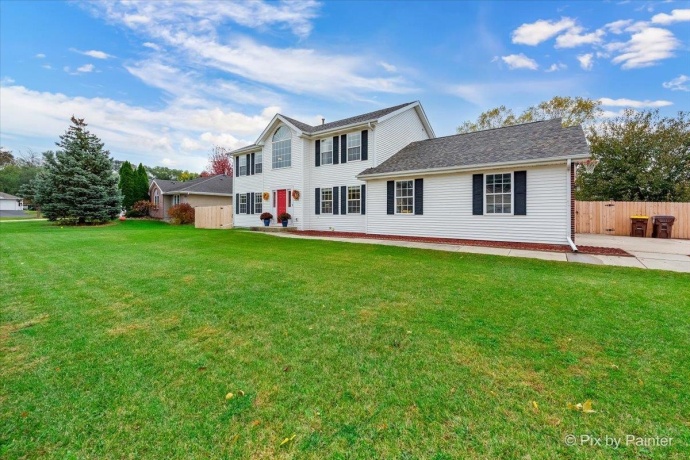 558 Moloney, ROCKTON, Illinois 61072, 5 Bedrooms Bedrooms, ,3 BathroomsBathrooms,House,For Sale,Moloney,202507015