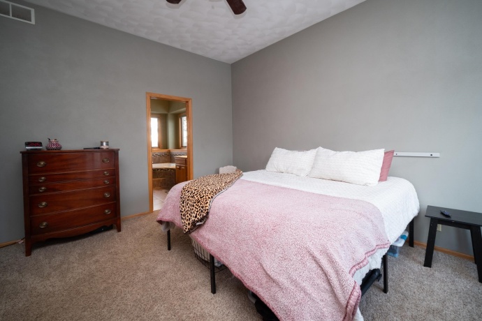 7825 Joy, ROSCOE, Illinois 61073, 6 Bedrooms Bedrooms, ,2 BathroomsBathrooms,House,For Sale,Joy,202507018