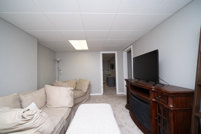 7825 Joy, ROSCOE, Illinois 61073, 6 Bedrooms Bedrooms, ,2 BathroomsBathrooms,House,For Sale,Joy,202507018