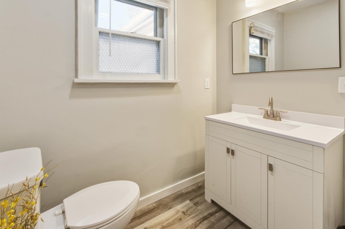 1017 Galena, DIXON, Illinois 61021, 2 Bedrooms Bedrooms, ,1 BathroomBathrooms,House,For Sale,Galena,202507026