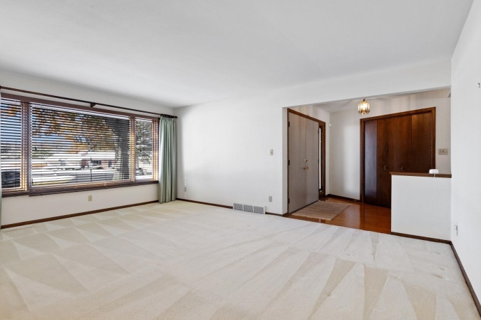 1541 Shiloh, ROCKFORD, Illinois 61107, 4 Bedrooms Bedrooms, ,2 BathroomsBathrooms,House,For Sale,Shiloh,202507030