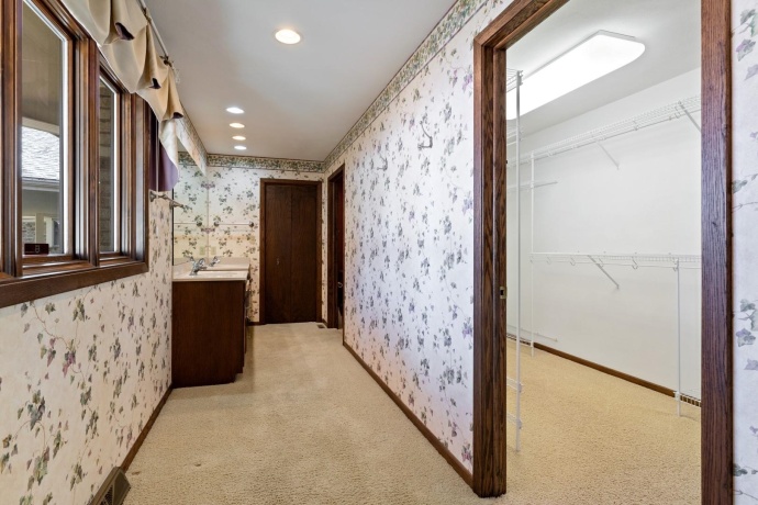 1541 Shiloh, ROCKFORD, Illinois 61107, 4 Bedrooms Bedrooms, ,2 BathroomsBathrooms,House,For Sale,Shiloh,202507030