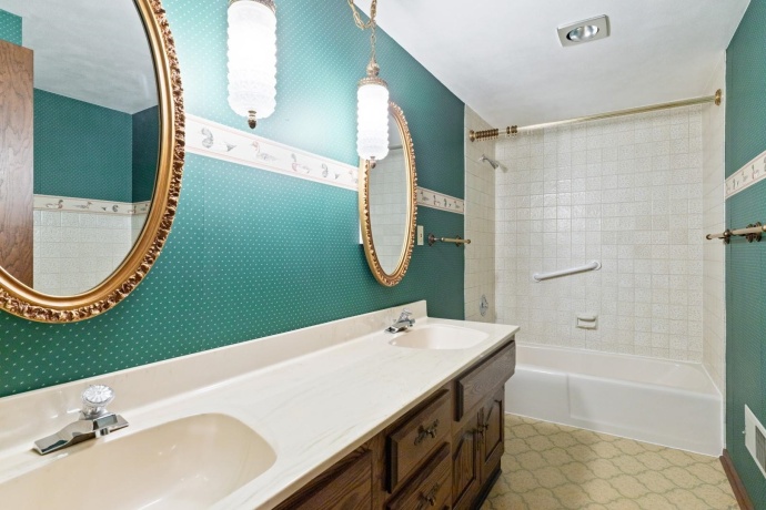 1541 Shiloh, ROCKFORD, Illinois 61107, 4 Bedrooms Bedrooms, ,2 BathroomsBathrooms,House,For Sale,Shiloh,202507030