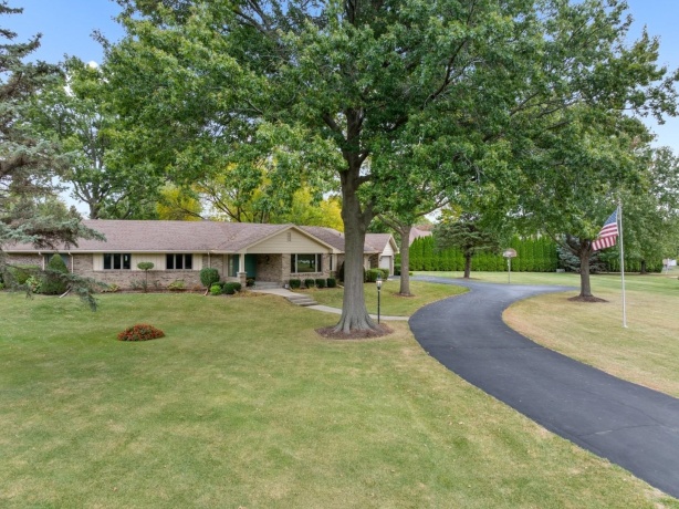 1541 Shiloh, ROCKFORD, Illinois 61107, 4 Bedrooms Bedrooms, ,2 BathroomsBathrooms,House,For Sale,Shiloh,202507030