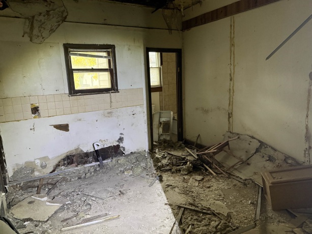 16-18 Green, FREEPORT, Illinois 61032, ,3 - 4 Units,For Sale,Green,202507043