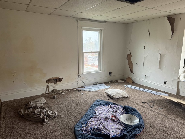 16-18 Green, FREEPORT, Illinois 61032, ,3 - 4 Units,For Sale,Green,202507043