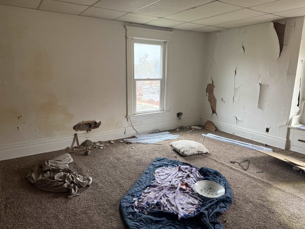 16-18 Green, FREEPORT, Illinois 61032, ,3 - 4 Units,For Sale,Green,202507043