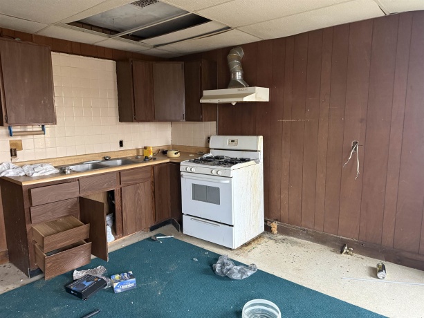 16-18 Green, FREEPORT, Illinois 61032, ,3 - 4 Units,For Sale,Green,202507043