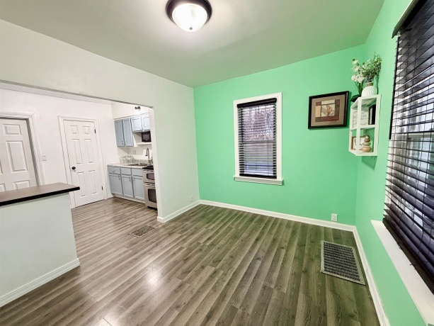 803 Houghton, ROCKFORD, Illinois 61102, 2 Bedrooms Bedrooms, ,2 BathroomsBathrooms,House,For Sale,Houghton,202507047