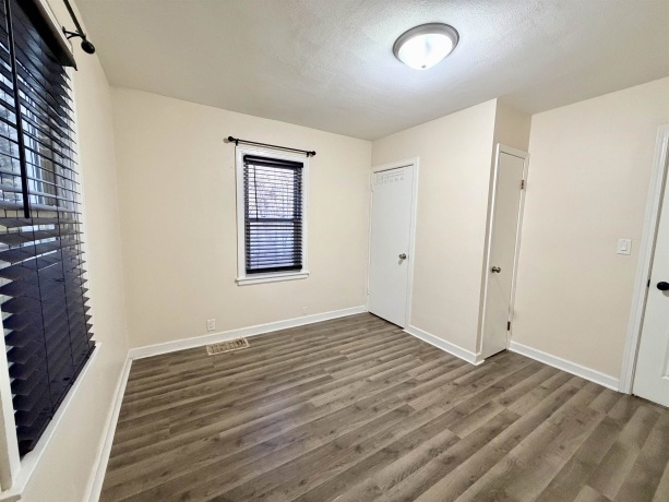 803 Houghton, ROCKFORD, Illinois 61102, 2 Bedrooms Bedrooms, ,2 BathroomsBathrooms,House,For Sale,Houghton,202507047