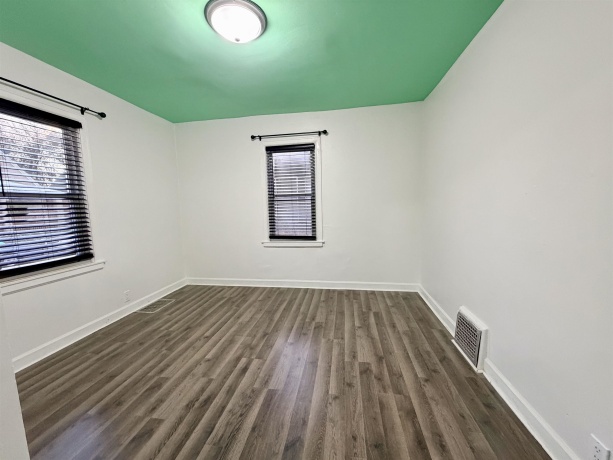 803 Houghton, ROCKFORD, Illinois 61102, 2 Bedrooms Bedrooms, ,2 BathroomsBathrooms,House,For Sale,Houghton,202507047