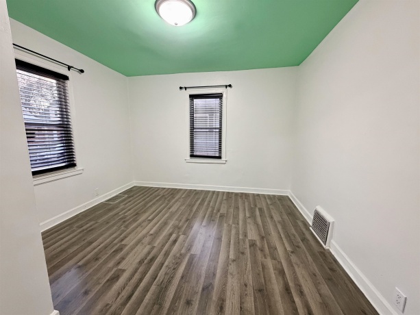 803 Houghton, ROCKFORD, Illinois 61102, 2 Bedrooms Bedrooms, ,2 BathroomsBathrooms,House,For Sale,Houghton,202507047