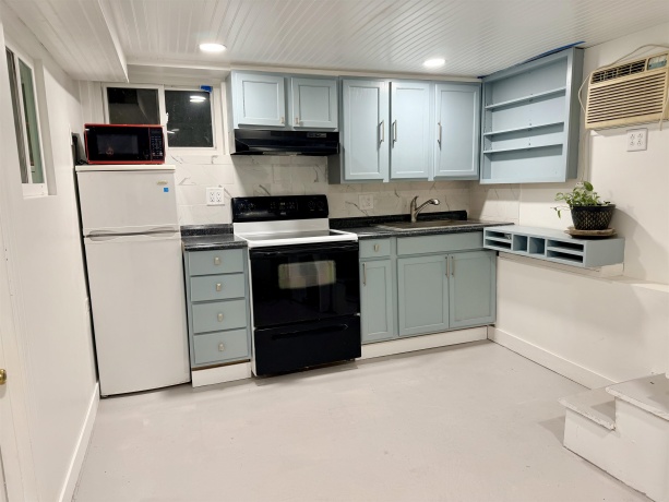 803 Houghton, ROCKFORD, Illinois 61102, 2 Bedrooms Bedrooms, ,2 BathroomsBathrooms,House,For Sale,Houghton,202507047