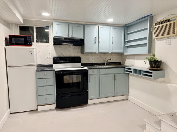 803 Houghton, ROCKFORD, Illinois 61102, 2 Bedrooms Bedrooms, ,2 BathroomsBathrooms,House,For Sale,Houghton,202507047