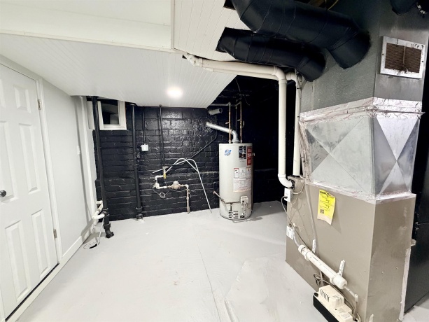 803 Houghton, ROCKFORD, Illinois 61102, 2 Bedrooms Bedrooms, ,2 BathroomsBathrooms,House,For Sale,Houghton,202507047