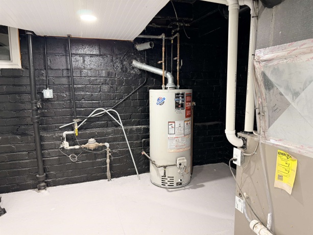 803 Houghton, ROCKFORD, Illinois 61102, 2 Bedrooms Bedrooms, ,2 BathroomsBathrooms,House,For Sale,Houghton,202507047