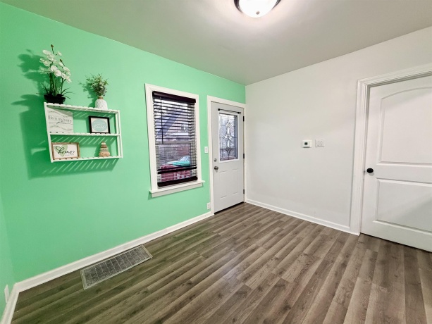 803 Houghton, ROCKFORD, Illinois 61102, 2 Bedrooms Bedrooms, ,2 BathroomsBathrooms,House,For Sale,Houghton,202507047