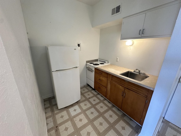 24-26 Galena, FREEPORT, Illinois 61032, ,5+ Units,For Sale,Galena,202503314