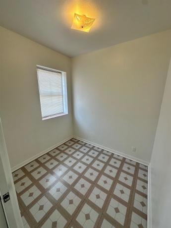 24-26 Galena, FREEPORT, Illinois 61032, ,5+ Units,For Sale,Galena,202503314