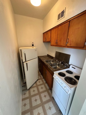 24-26 Galena, FREEPORT, Illinois 61032, ,5+ Units,For Sale,Galena,202503314