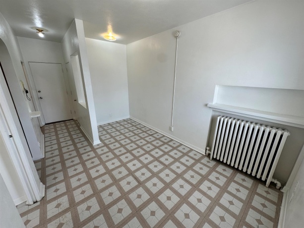 24-26 Galena, FREEPORT, Illinois 61032, ,5+ Units,For Sale,Galena,202503314