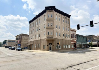 24-26 Galena, FREEPORT, Illinois 61032, ,5+ Units,For Sale,Galena,202503314