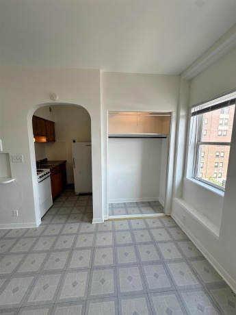 24-26 Galena, FREEPORT, Illinois 61032, ,5+ Units,For Sale,Galena,202503314