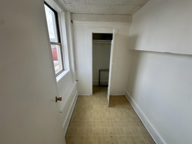 24-26 Galena, FREEPORT, Illinois 61032, ,5+ Units,For Sale,Galena,202503314