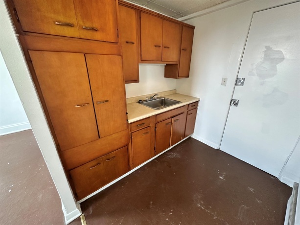 24-26 Galena, FREEPORT, Illinois 61032, ,5+ Units,For Sale,Galena,202503314