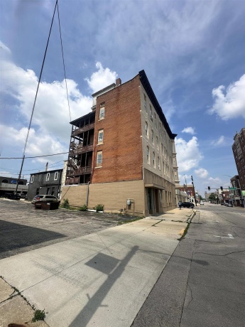 24-26 Galena, FREEPORT, Illinois 61032, ,5+ Units,For Sale,Galena,202503314