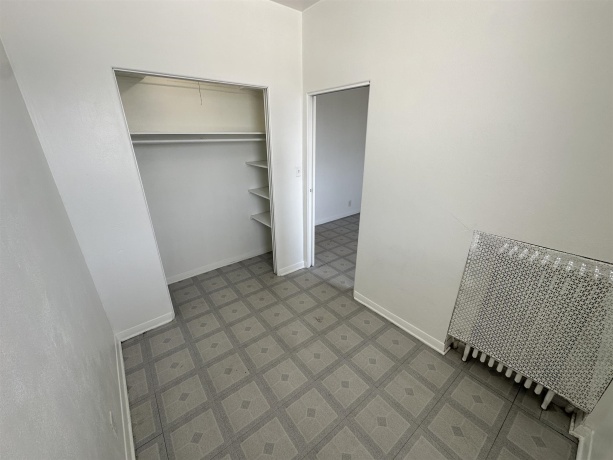 24-26 Galena, FREEPORT, Illinois 61032, ,5+ Units,For Sale,Galena,202503314