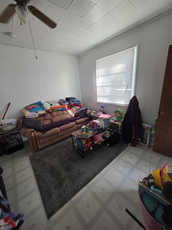 328 Douglas, FREEPORT, Illinois 61032, ,2 Units,For Sale,Douglas,202505932