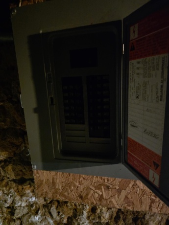 328 Douglas, FREEPORT, Illinois 61032, ,2 Units,For Sale,Douglas,202505932