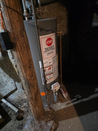 328 Douglas, FREEPORT, Illinois 61032, ,2 Units,For Sale,Douglas,202505932