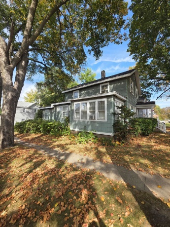 328 Douglas, FREEPORT, Illinois 61032, ,2 Units,For Sale,Douglas,202505932