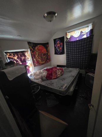 328 Douglas, FREEPORT, Illinois 61032, ,2 Units,For Sale,Douglas,202505932