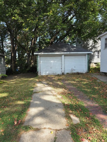 328 Douglas, FREEPORT, Illinois 61032, ,2 Units,For Sale,Douglas,202505932