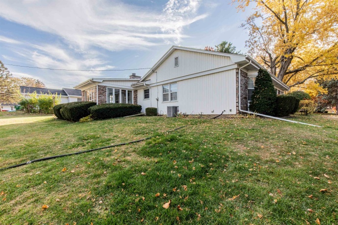 1403 Timothee, MENDOTA, Illinois 61342, 3 Bedrooms Bedrooms, ,3 BathroomsBathrooms,House,For Sale,Timothee,202507067