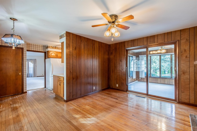 1403 Timothee, MENDOTA, Illinois 61342, 3 Bedrooms Bedrooms, ,3 BathroomsBathrooms,House,For Sale,Timothee,202507067