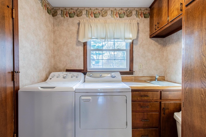 1403 Timothee, MENDOTA, Illinois 61342, 3 Bedrooms Bedrooms, ,3 BathroomsBathrooms,House,For Sale,Timothee,202507067