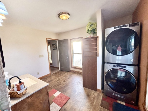 12916 Grange Hall, CAPRON, Illinois 61012, 4 Bedrooms Bedrooms, ,2 BathroomsBathrooms,House,For Sale,Grange Hall,202507073