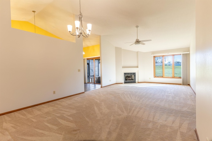 5269 Windsor, LOVES PARK, Illinois 61111, 2 Bedrooms Bedrooms, ,2 BathroomsBathrooms,Condominium,For Sale,Windsor,202507074