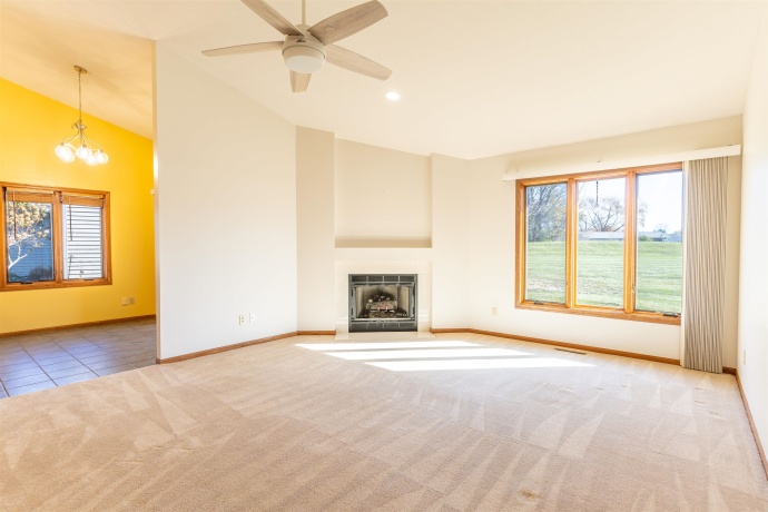 5269 Windsor, LOVES PARK, Illinois 61111, 2 Bedrooms Bedrooms, ,2 BathroomsBathrooms,Condominium,For Sale,Windsor,202507074