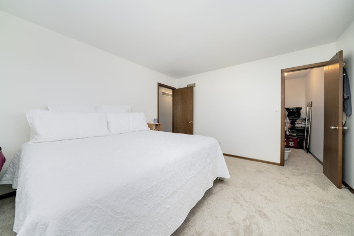 6525 Broadview, BELVIDERE, Illinois 61008, 2 Bedrooms Bedrooms, ,2 BathroomsBathrooms,House,For Sale,Broadview,202507075