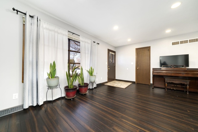 6525 Broadview, BELVIDERE, Illinois 61008, 2 Bedrooms Bedrooms, ,2 BathroomsBathrooms,House,For Sale,Broadview,202507075